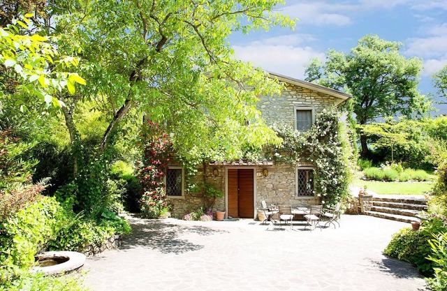 Casa Rosa-Wonderful holiday home with spectacular views of Caprese Michelangelo.
