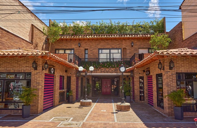 Casa Rosé Hotel