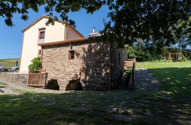 Casa rural completa Río Sarela