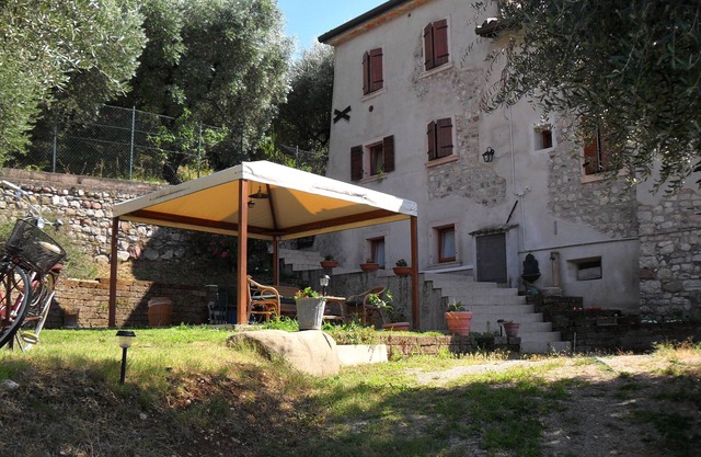 Casa Silvia Encantador apartamento amueblado para 4 pers. Torri del Benaco / Albisano.