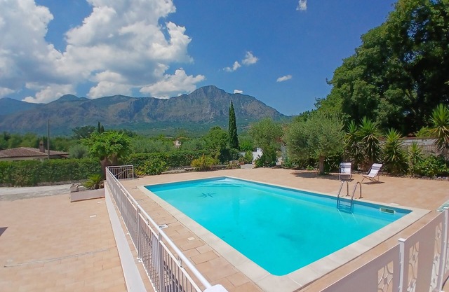 Casa Sole Ausonia - holiday home with large private pool in a scenic setting
