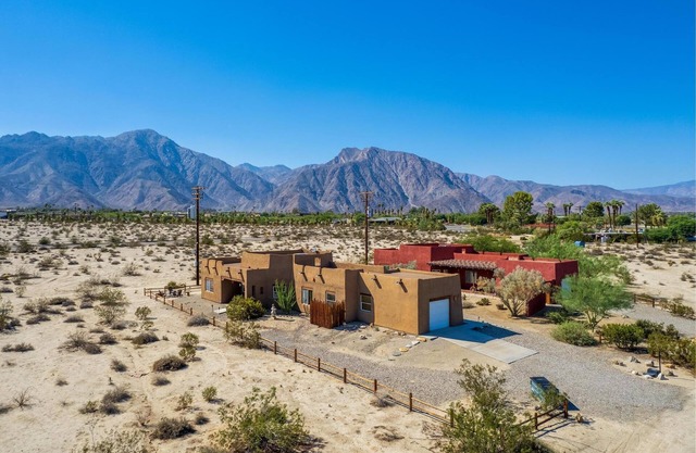 Casa Sombrero-Paradise in Downtown Borrego Springs