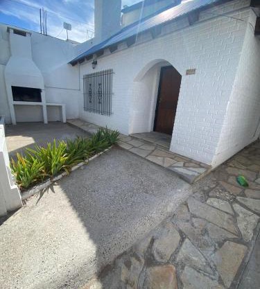 CASA "SONNIA" pleno centro, 200 mts de la peatonal y 300 mts del mar