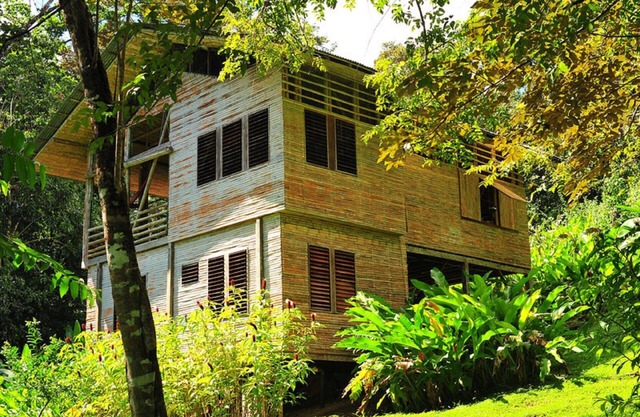 Casa Sonrisa, Bamboo Beach House. 8 Premios del viajero, (ver también Casa Bambu)