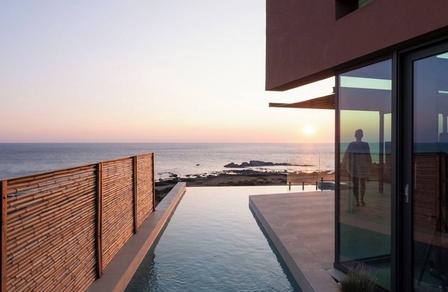 Casa Tarrha-Beachside Retreat with Heated Pool