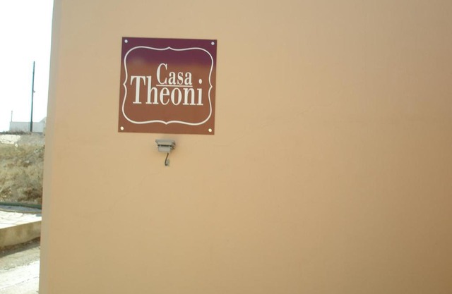 Casa Theoni