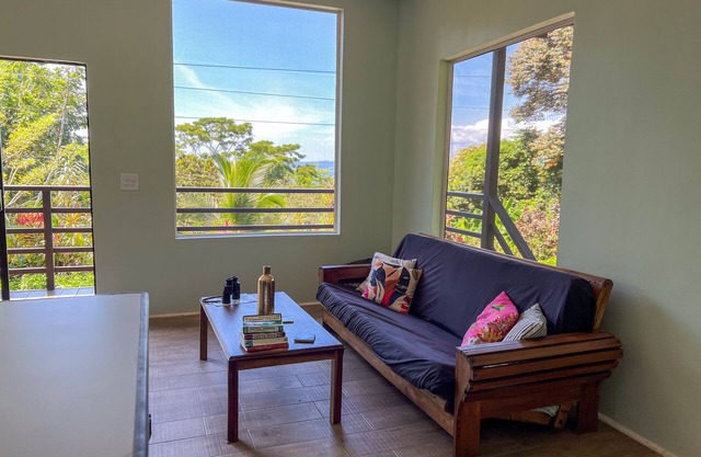 Casa Tierra Media -- Oceanview Jungle Experience -- WiFi & AC