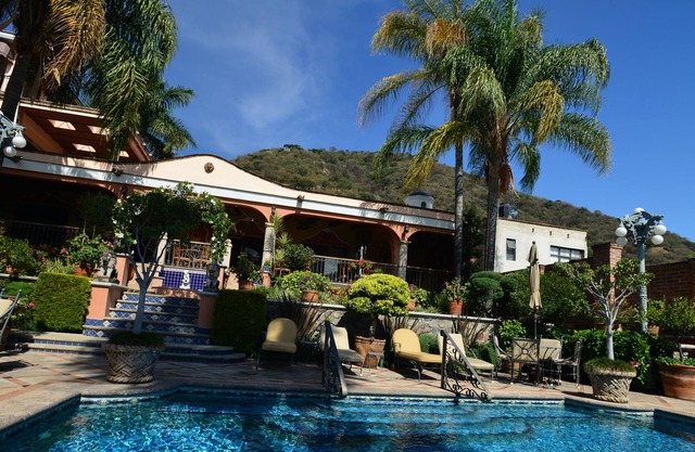Casa Tres Leones