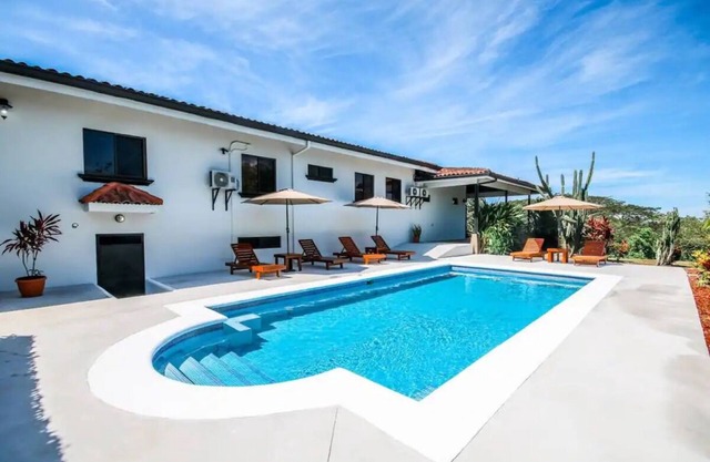 Casa Tropical - Private home with pool