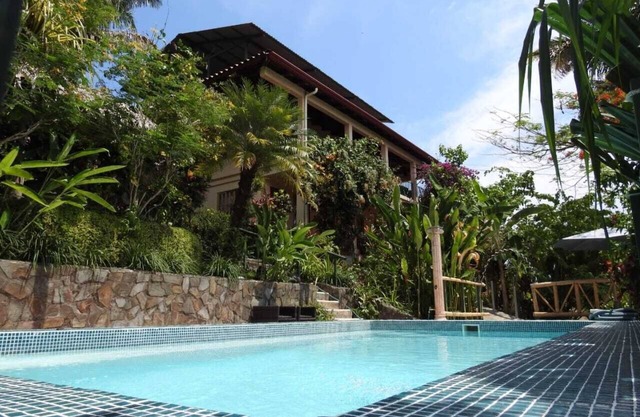 Casa Tropical - Jardines y Vida Silvestre @ Manuel Antonio's Hill Top Hidden Paradise