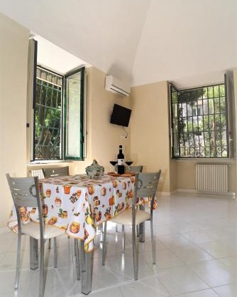 Casa vacanza "Nonna Matilde" a Meta di Sorrento, 600mt dal mare, casa per 4