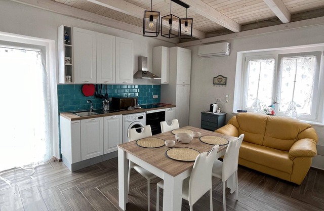 Casa Vacanze Iris - Tres Habitaciones Piso, Capacidad 6