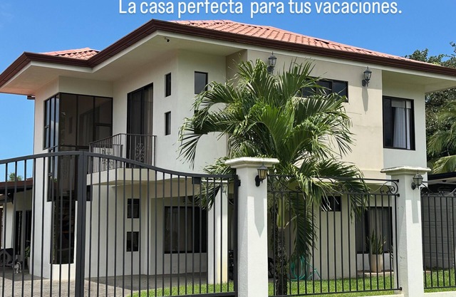 Casa Veranera, amplia y privada con piscina, ideal para familias a 20m de MA