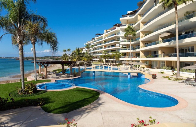 Casa Vista Marietas - Beachfront, Ocean View 5 BR Luxury Penthouse