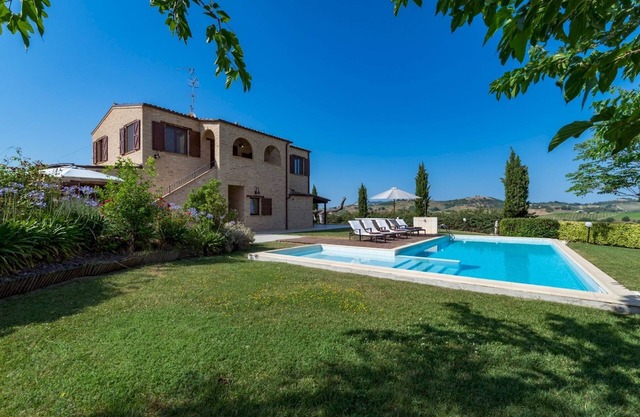 Casale Rosy 6+2, Emma Villas