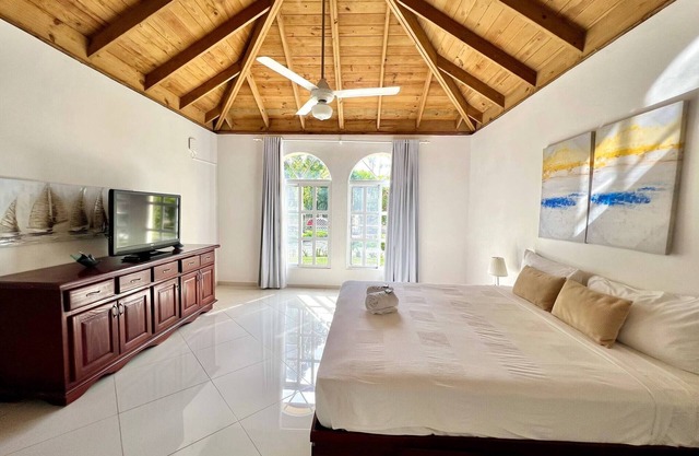 Casati Pearl House, Big House With Private Pool!