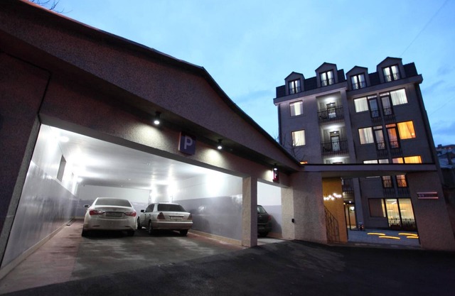Cascade Hotel