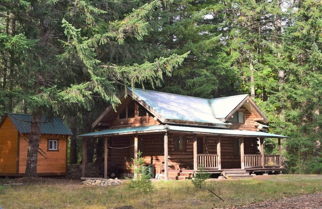 Cascade Log Cabin | 1 Bed, 1 Bath