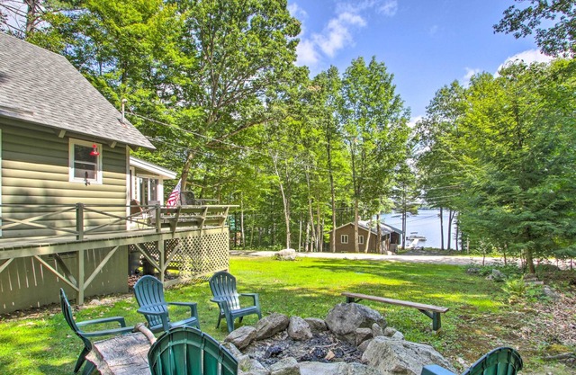 ¡NUEVO! Casco Cabin en Thompson Lake w / Fire Pit + Deck