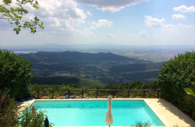 Caso Ginezzo: La Granja y La casa de campo. Cortona