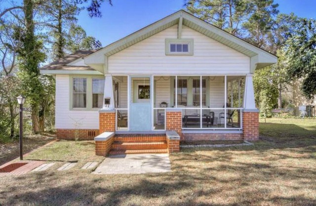 Casey's Cottage- Georgia Ave