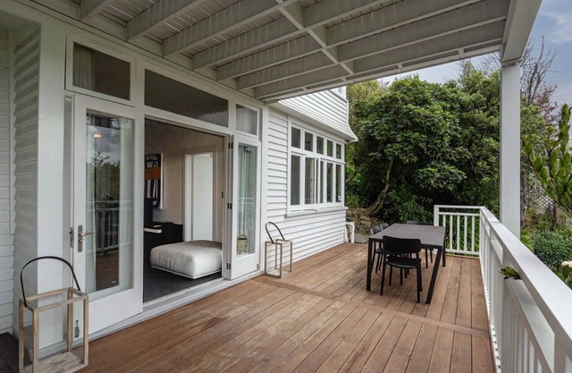 CASHMERE COTTAGE - CASHMERE DOWNSTAIRS HOLIDAY UNIT in Christchurch