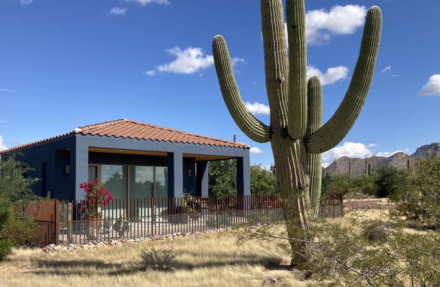 Casita Azul: A Sonoran Desert Guesthouse