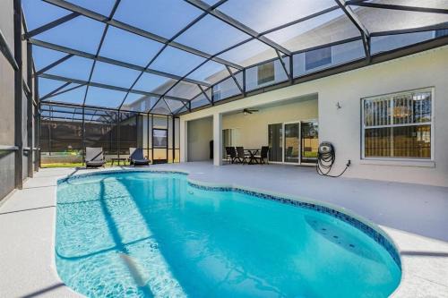 Castaway Breeze-5 Br Pool Home W Game Room