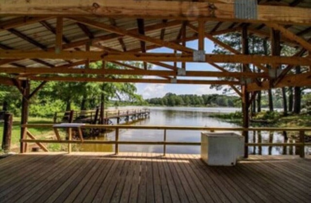 Castaway Camp .