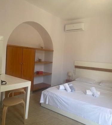 Castel Room