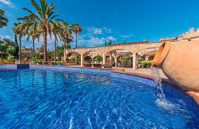 CASTELL BOHIO HOLIDAY VILLA BELLISSIMO