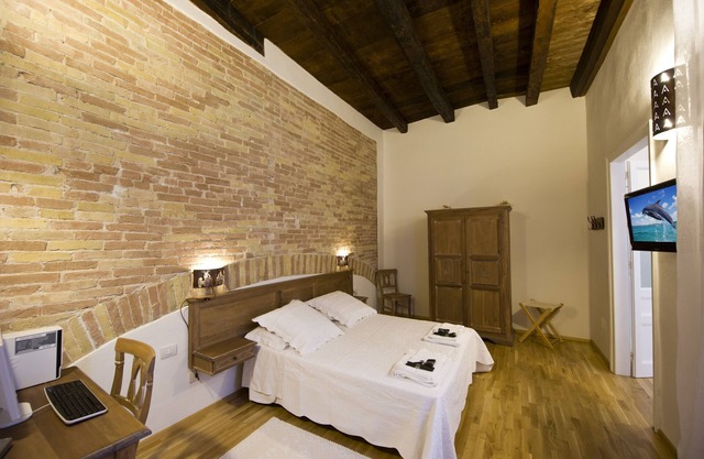 Castelletto Suites