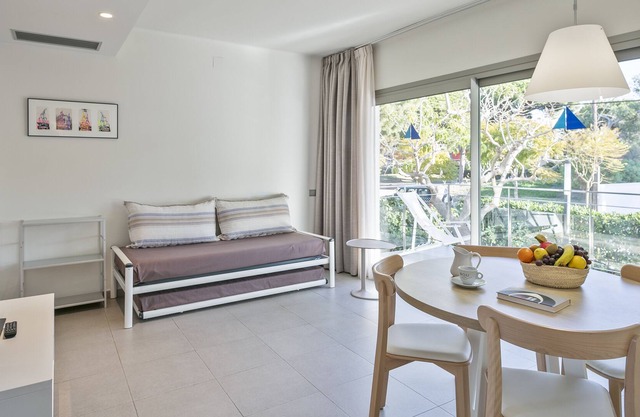 Castellmar Apartments