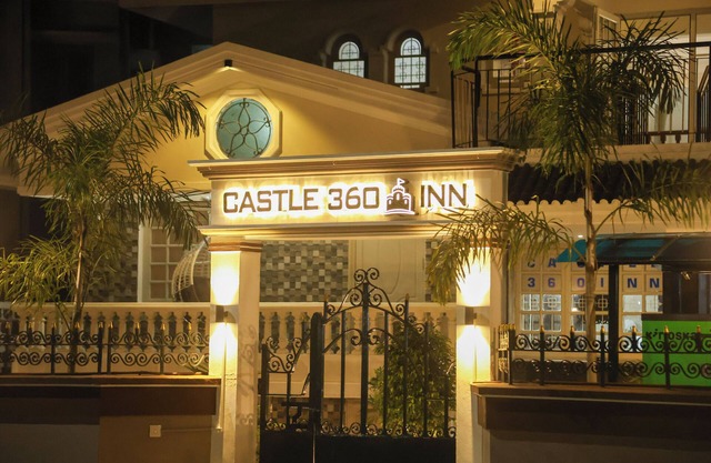 Castle 360 Inn