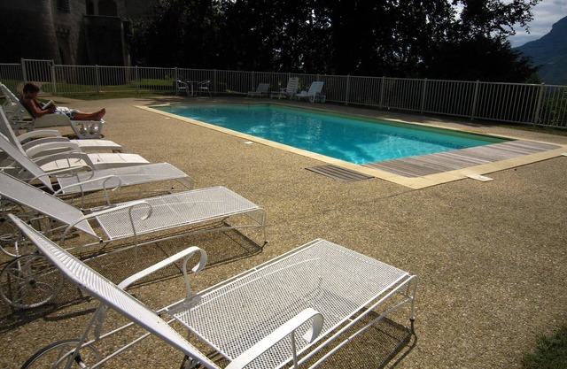 Apartamento en castillo con piscina Francia