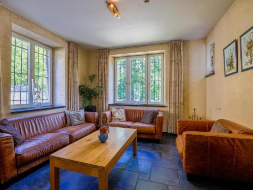 Castle Apartment in Aywaille near River Amblève, cleaning included