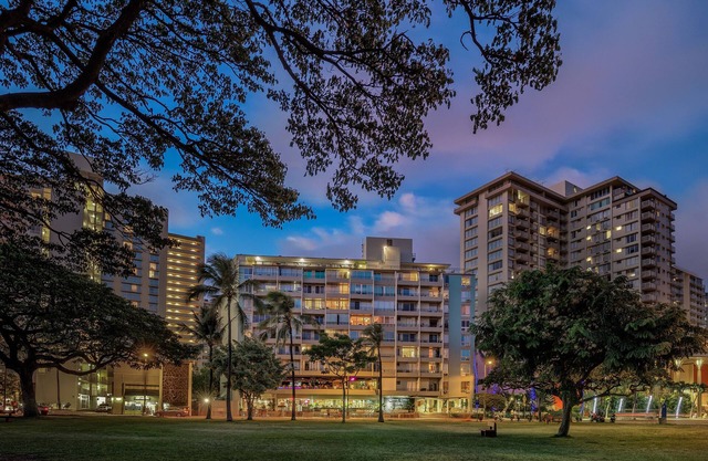 Castle at Waikīkī Grand