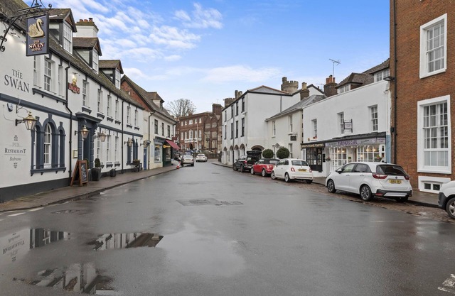 Castle Cottage Arundel | By My Getaways