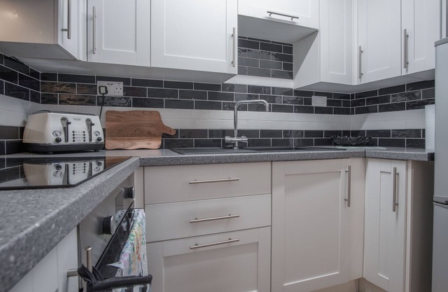 Castle Cove - 1 Bedroom Apartment - Tenby