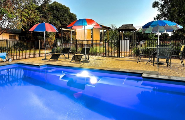 Castle Creek Motel