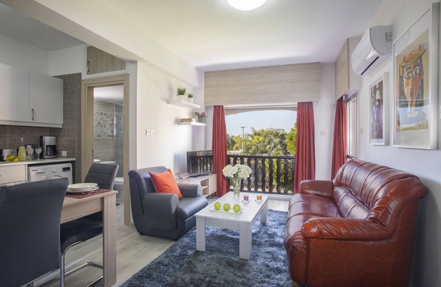 APARTAMENTOS CASTILLO DE VACACIONES - Prestigioso apartamento de un dormitorio B211