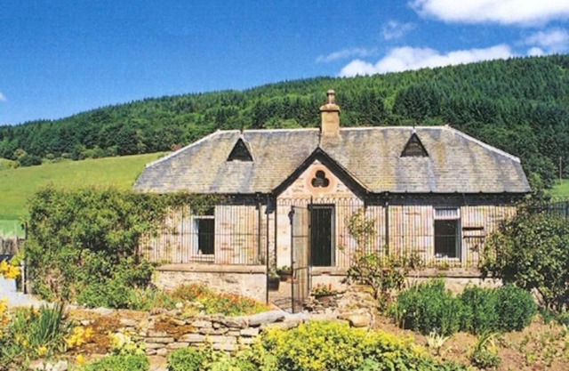 Castle Kennels