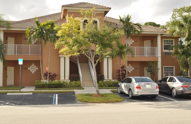 CASTILLO PINES-PGA VILLAGE GOLF COMUNIDAD