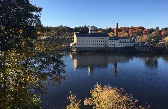En Town Splendor at Castle Rock, a 1 milla de Bowdoin College