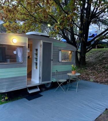 Castlemaine Gardens Vintage 60's Caravan
