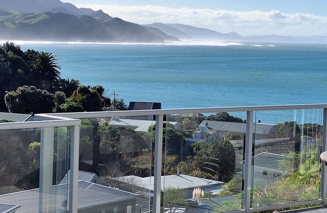 Castlepoint Coastal Escape - Sea Views & Beachside Bliss