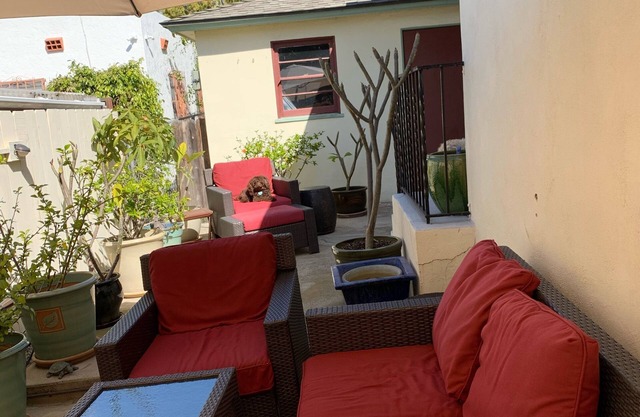 Elegancia informal con gran patio privado