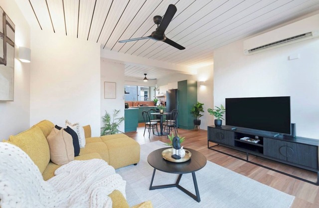 Casuarina Calm Boutique Penthouse by the Foreshore