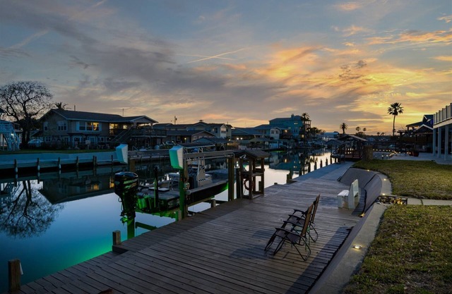 Catch & Play on Estes Bay | Pet-friendly + Canal-front
