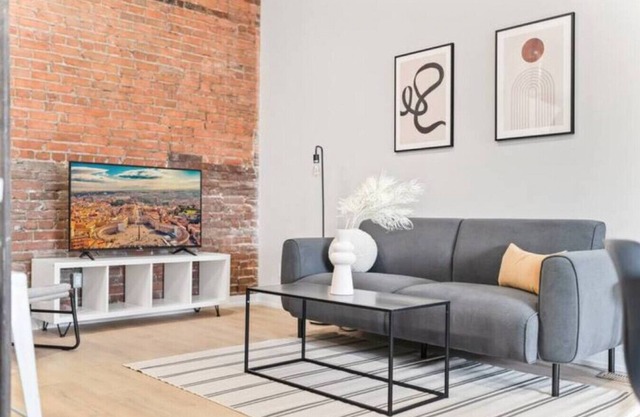 DT Red Bricks Loft 203 - 2 Bed by Otonabee River